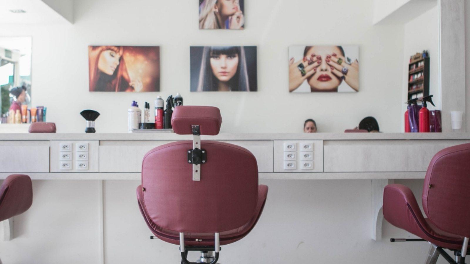 5 Dazzling Holiday Manicure Ideas