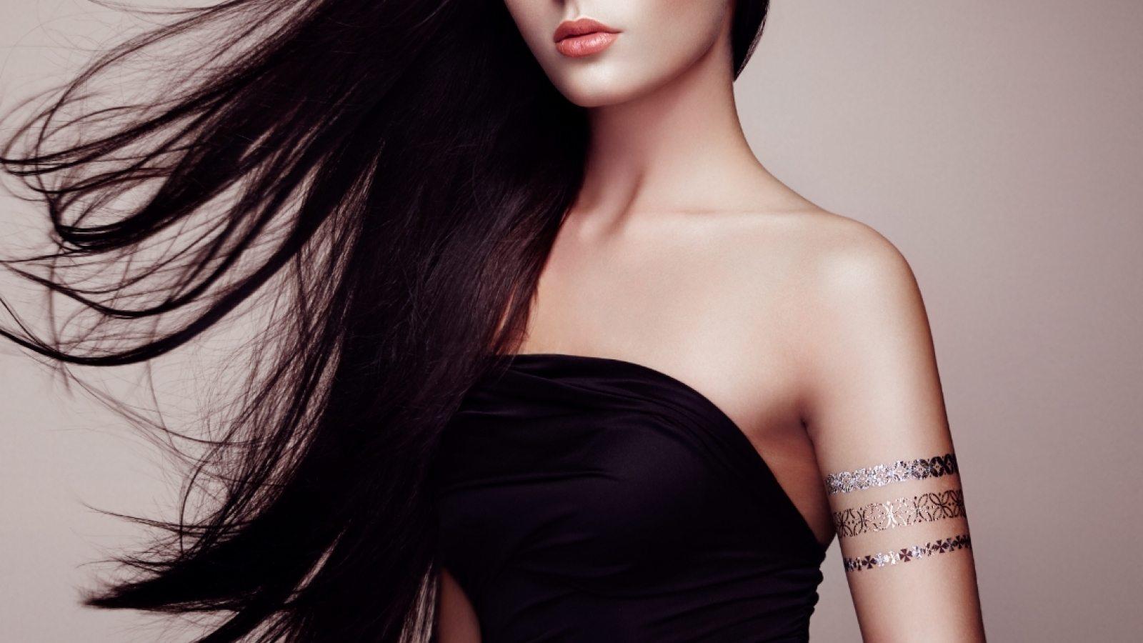 5 Super Bowl Nail Ideas to Try Now